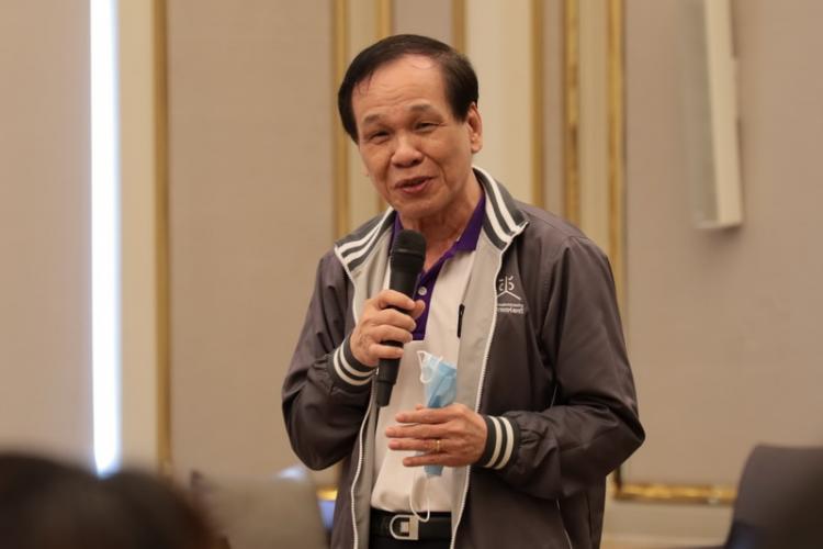 นพ.ประทีป ธนกิจเจริญ